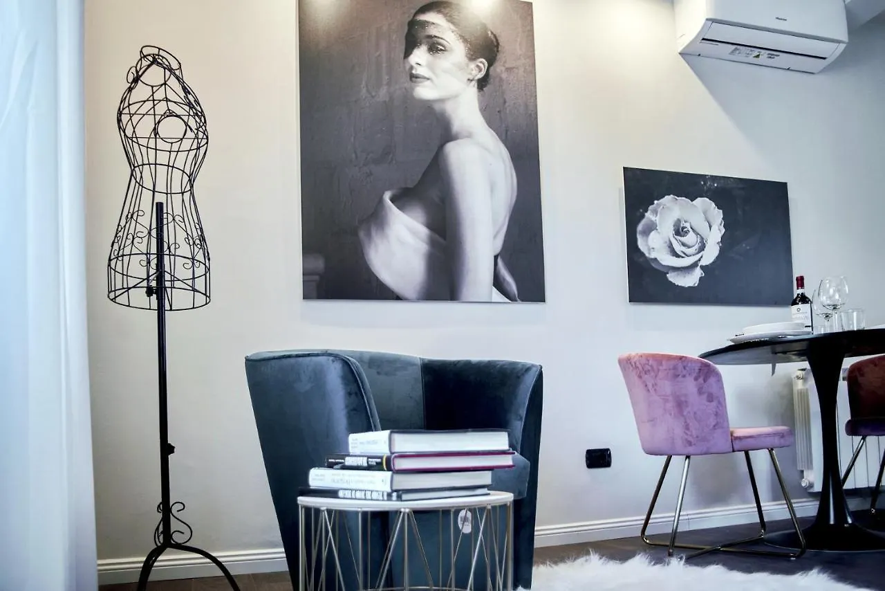 Chiclife Sarona Shenkin - Santa Caterina & Museum Apartment Bergamo
